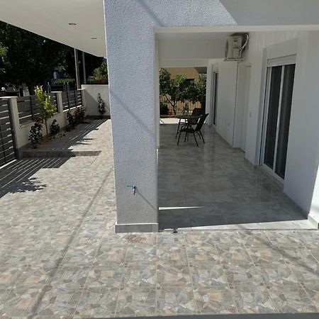 Adoniss Apartmentss Παραλία Διονυσίου Εξωτερικό φωτογραφία