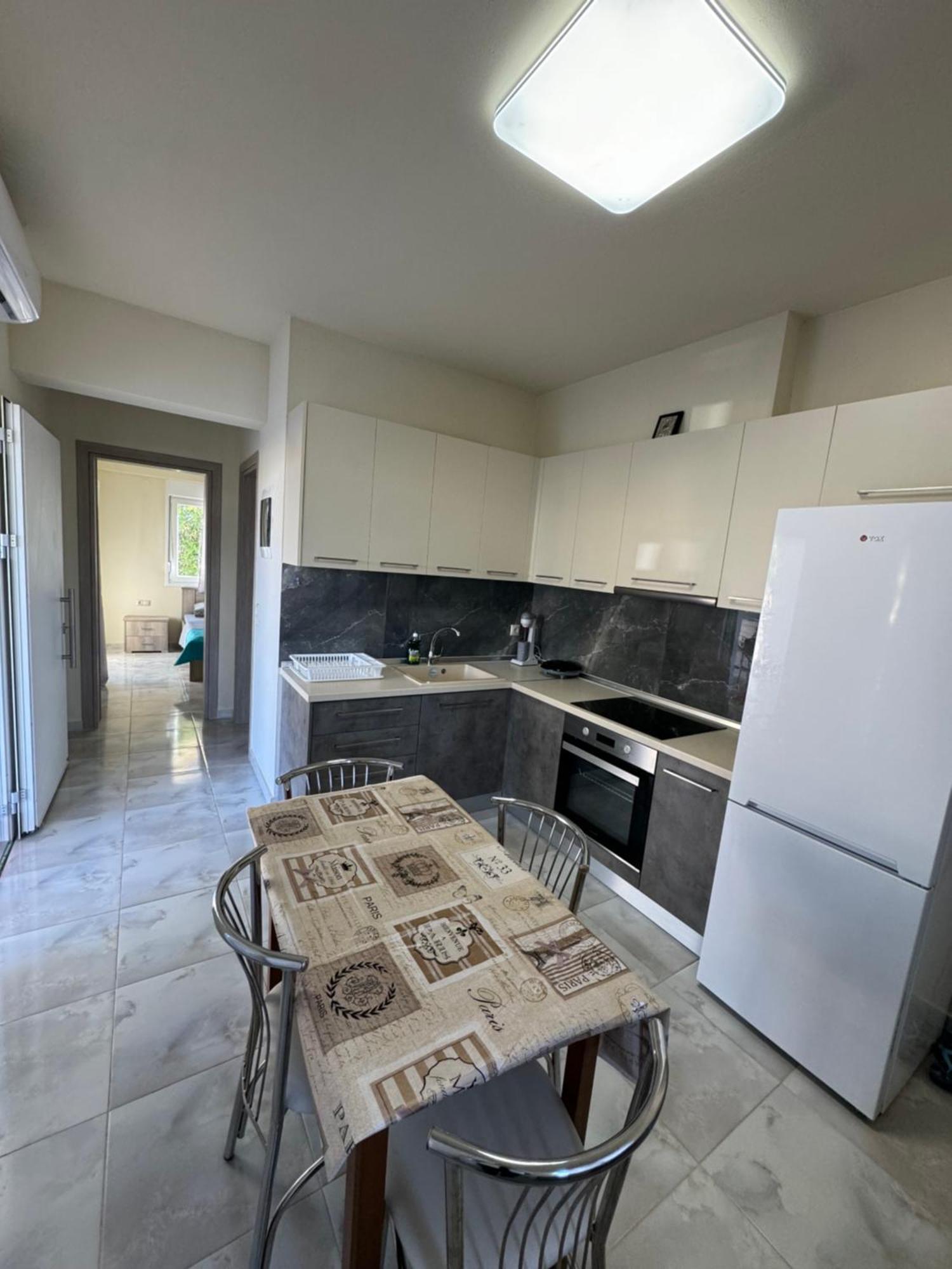 Adoniss Apartmentss Παραλία Διονυσίου Εξωτερικό φωτογραφία