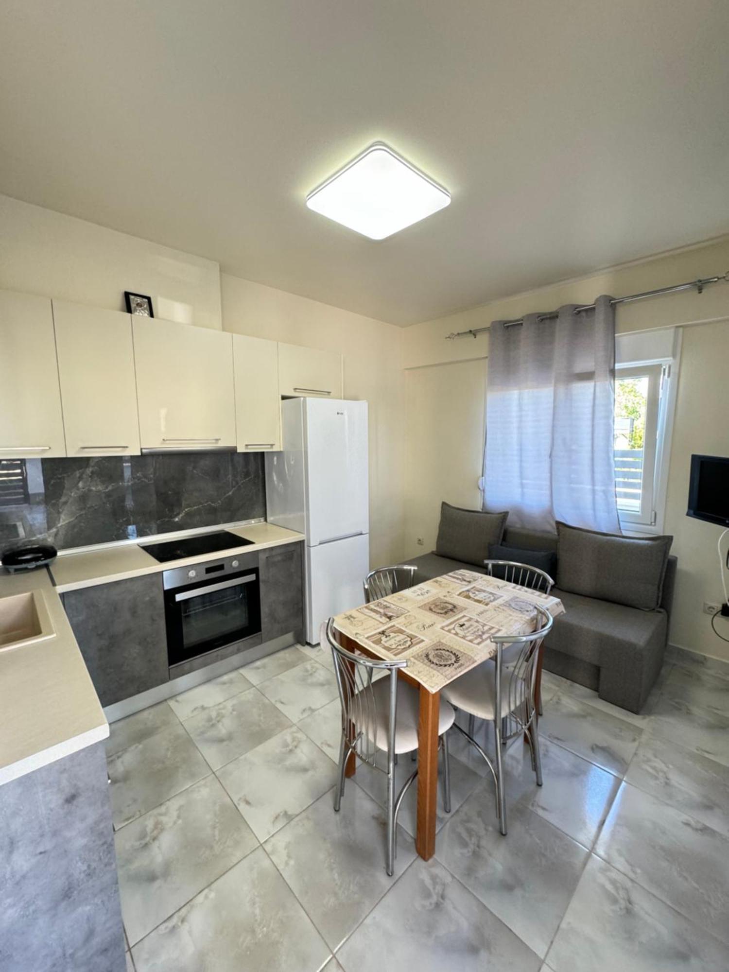 Adoniss Apartmentss Παραλία Διονυσίου Εξωτερικό φωτογραφία